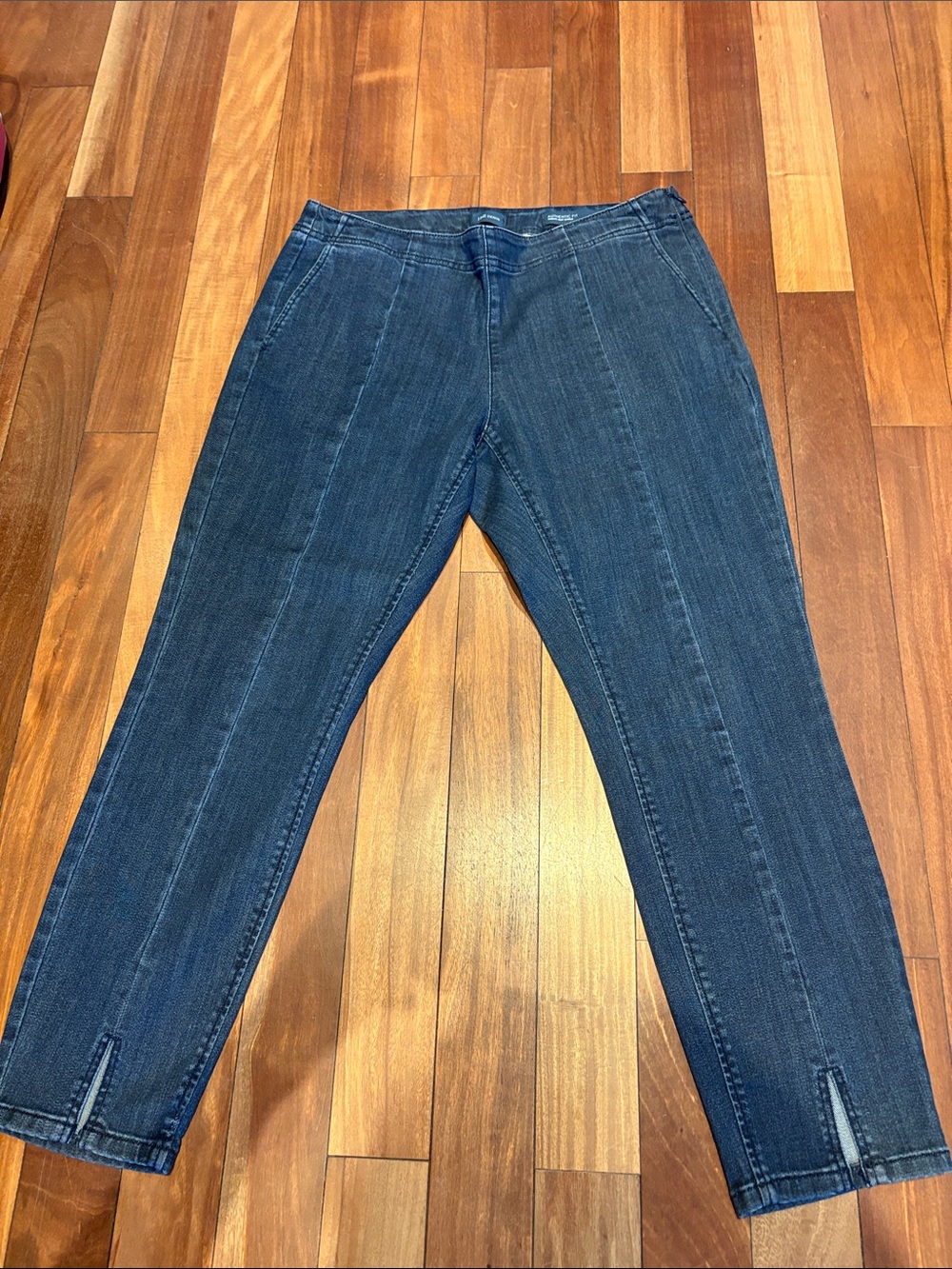 Women’s Dark Blue Stretch Denim Jeans